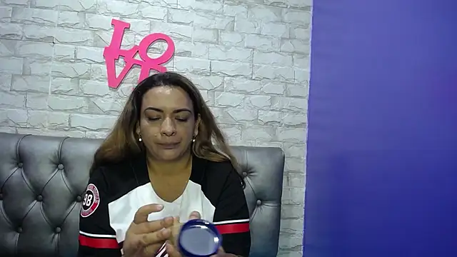 Milf-Prettyboobs online show from 05/12/26, 05:08
