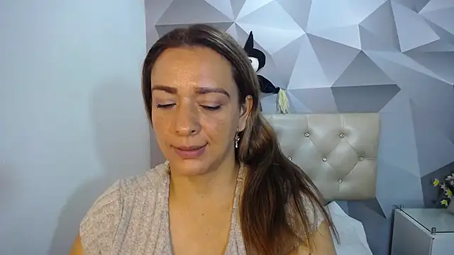 Snapshot of Milf-Prettyboobs chatting on 10/29/25, 06:29 Milf-Prettyboobs online show from 10/29/25, 06:29