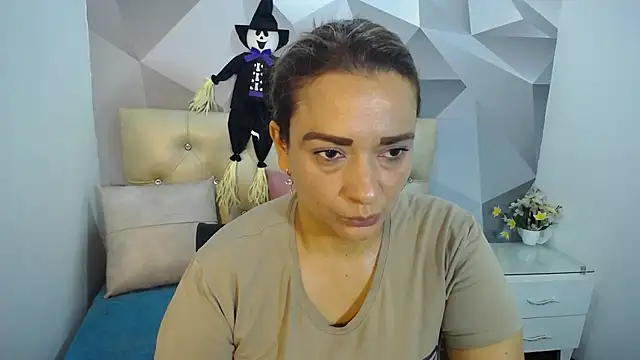 Snapshot of Milf-Prettyboobs chatting on 10/30/25, 10:57 Milf-Prettyboobs online show from 10/30/25, 10:57