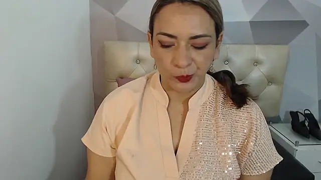 Milf-Prettyboobs online show from 02/17/26, 01:14