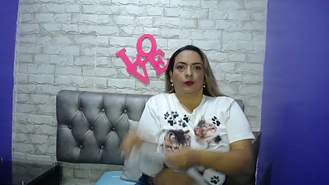 Milf-Prettyboobs online show from 05/11/26, 05:10