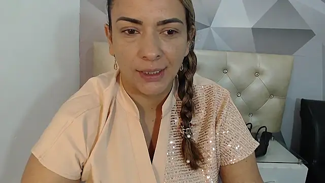 Milf-Prettyboobs online show from 02/05/26, 10:44