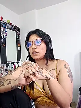 Snapshot of DaniPoison chatting on 11/07/25, 09:19 DaniPoison online show from 11/07/25, 09:19