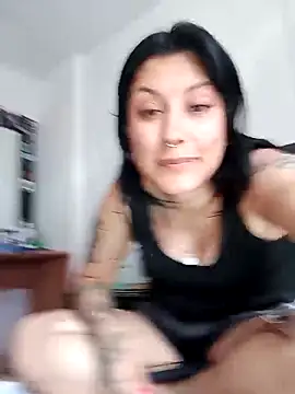 Snapshot of DaniPoison chatting on 11/23/25, 06:51 DaniPoison online show from 11/23/25, 06:51