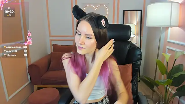 Snapshot of Clare__Florence chatting on 03/21/25, 07:35 Clare Florence online show from 03/21/25, 07:35