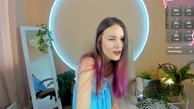 Snapshot of Clare__Florence chatting on 03/22/25, 01:08 Clare Florence online show from 03/22/25, 01:08