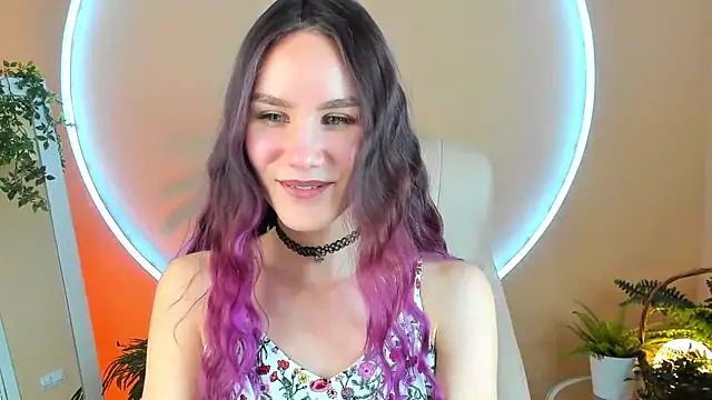 Snapshot of Clare__Florence chatting on 03/11/25, 10:07 Clare Florence online show from 03/11/25, 10:07