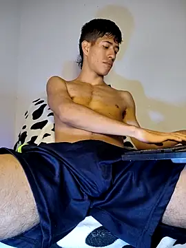 dareck 18 online show from 03/22/26, 06:53