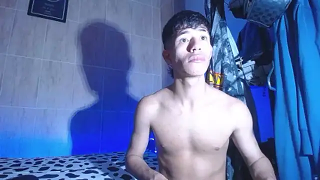 dareck 18 online show from 01/14/26, 07:39