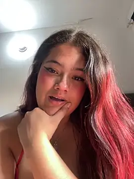 Snapshot of VanessaScott_ chatting on 10/16/25, 08:28 VanessaScott online show from 10/16/25, 08:28
