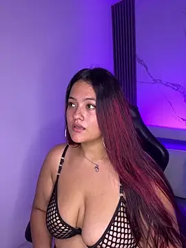 Snapshot of VanessaScott_ chatting on 10/03/25, 06:59 VanessaScott online show from 10/03/25, 06:59
