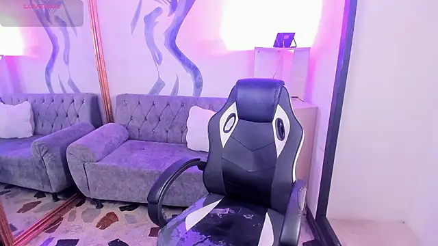 VanessaScott  online show from 03/10/26, 05:33