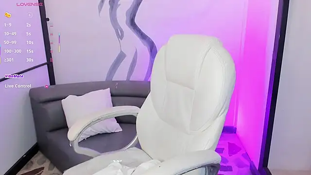 Snapshot of VanessaScott_ chatting on 03/18/25, 07:44 VanessaScott online show from 03/18/25, 07:44