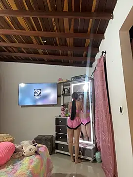 Paulet Johnson online show from 12/17/25, 12:59