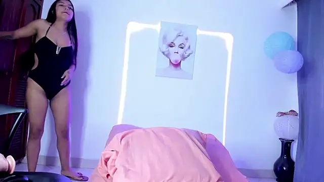 sweet cinamon online show from 10/12/25, 01:34