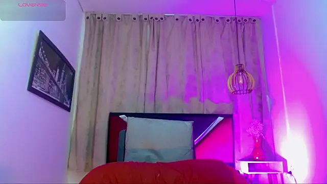 Snapshot of alexsandra_kiss chatting on 05/23/26, 11:42 alexsandra kiss online show from 05/23/26, 11:42