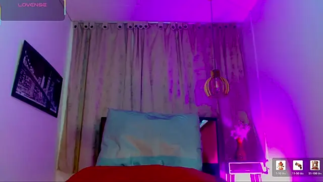 Snapshot of alexsandra_kiss chatting on 06/20/26, 11:26 alexsandra kiss online show from 06/20/26, 11:26