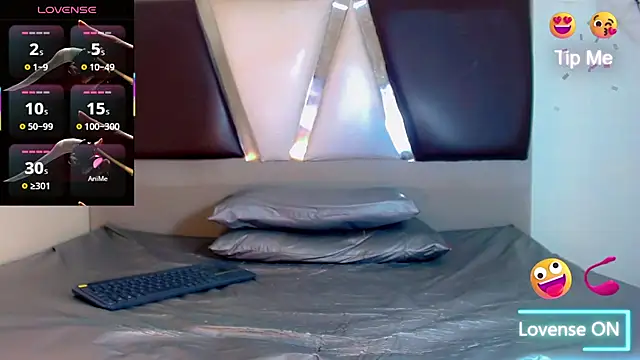 Snapshot of alexsandra_kiss chatting on 12/02/25, 11:23 alexsandra kiss online show from 12/02/25, 11:23