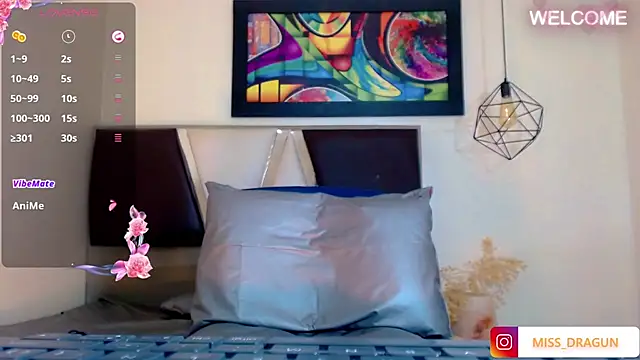 Snapshot of alexsandra_kiss chatting on 10/24/25, 11:20 alexsandra kiss online show from 10/24/25, 11:20