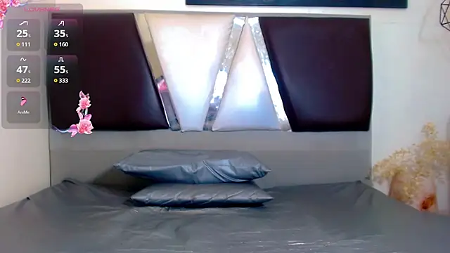 Snapshot of alexsandra_kiss chatting on 10/23/25, 11:20 alexsandra kiss online show from 10/23/25, 11:20