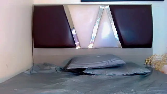 Snapshot of alexsandra_kiss chatting on 11/18/25, 11:24 alexsandra kiss online show from 11/18/25, 11:24