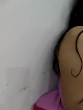 Snapshot of priya_00143 chatting on 02/21/26, 12:40 priya 00143 online show from 02/21/26, 12:40