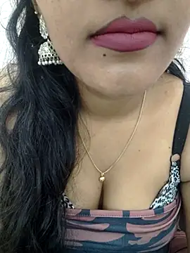 priya 00143 online show from 12/02/25, 04:25