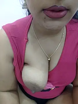 Snapshot of priya_00143 chatting on 10/24/25, 11:42 priya 00143 online show from 10/24/25, 11:42