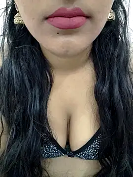 priya 00143 online show from 11/10/25, 04:39