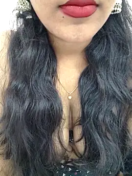 Snapshot of priya_00143 chatting on 01/07/26, 05:12 priya 00143 online show from 01/07/26, 05:12