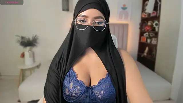 Sasha Anaan online show from 01/19/26, 03:32