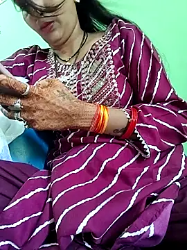 Hotty-Nidhi online show from 09/22/25, 06:08
