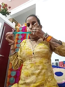 Hotty-Nidhi online show from 11/01/25, 01:38