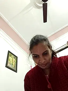Hotty-Nidhi online show from 11/28/25, 05:18