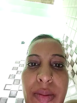 Hotty-Nidhi online show from 10/25/25, 03:06