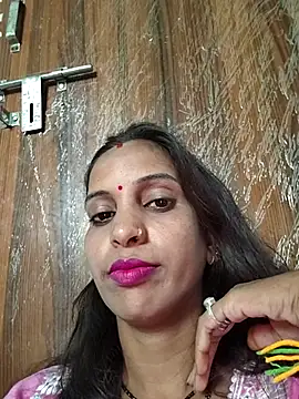Hotty-Nidhi online show from 10/01/25, 06:29