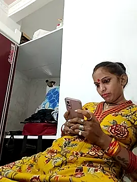 Hotty-Nidhi online show from 09/28/25, 07:26