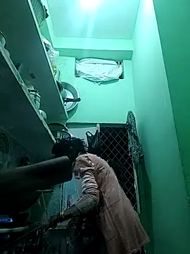 Hotty-Nidhi online show from 12/15/25, 03:51