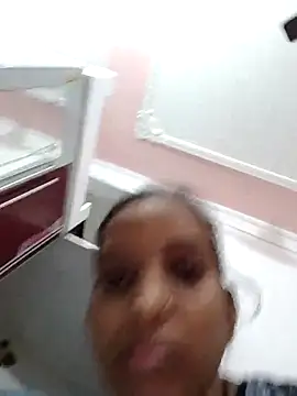 Hotty-Nidhi online show from 10/03/25, 03:20