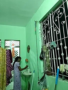 Hotty-Nidhi online show from 10/03/25, 05:25