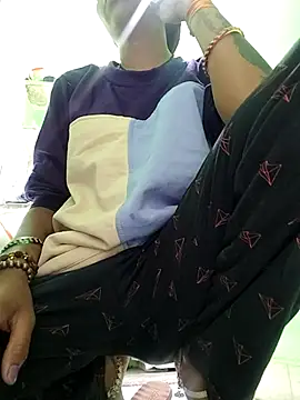 Hotty-Nidhi online show from 10/31/25, 04:53