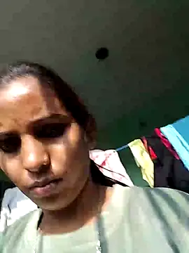 Hotty-Nidhi online show from 01/15/26, 04:16