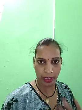 Hotty-Nidhi online show from 10/24/25, 02:49