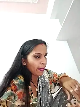 Hotty-Nidhi online show from 03/19/25, 12:34