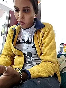 Hotty-Nidhi online show from 12/01/25, 06:09