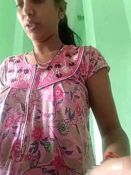Hotty-Nidhi online show from 11/25/25, 03:40
