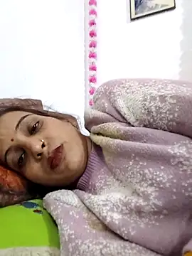 Hotty-Nidhi online show from 12/03/25, 03:00