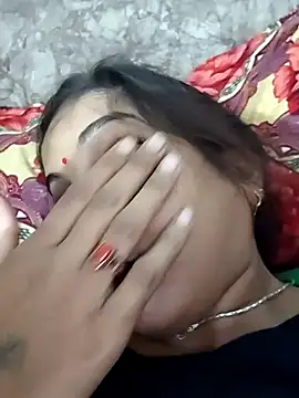 Hotty-Nidhi online show from 01/13/26, 03:32