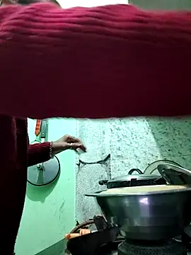 Hotty-Nidhi online show from 11/22/25, 03:22