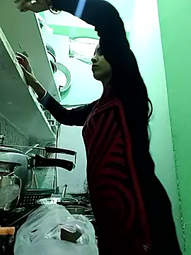 Hotty-Nidhi online show from 01/12/26, 03:30